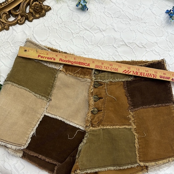 Vintage Y2K 90s Patchwork Corduroy Shorts - Picture 4 of 7